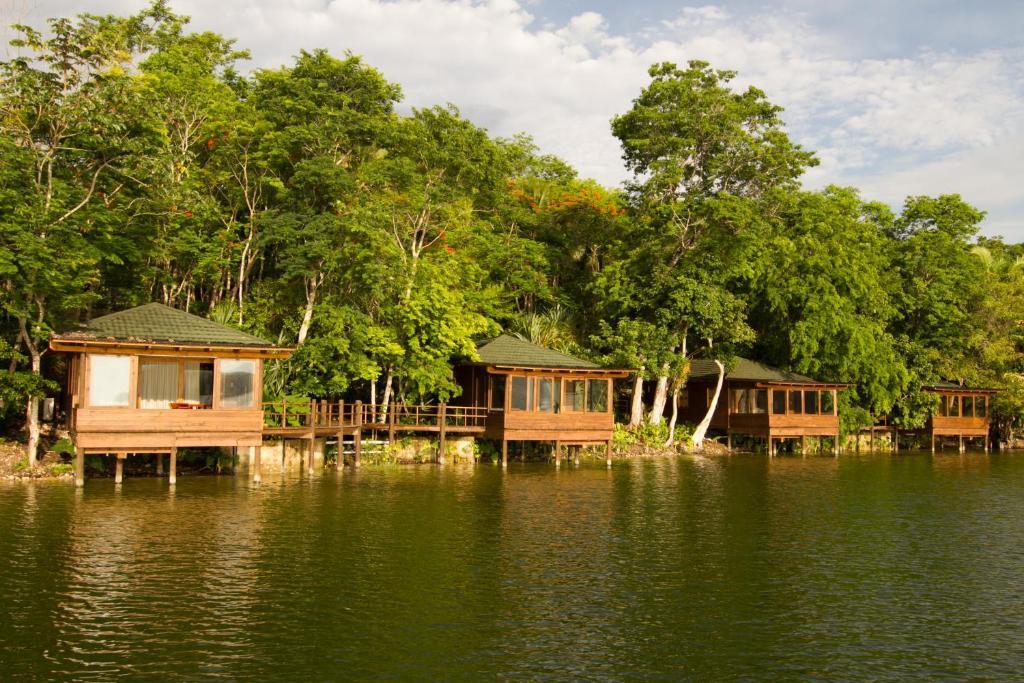 Las Lagunas Boutique Hotel Флорес Экстерьер фото
