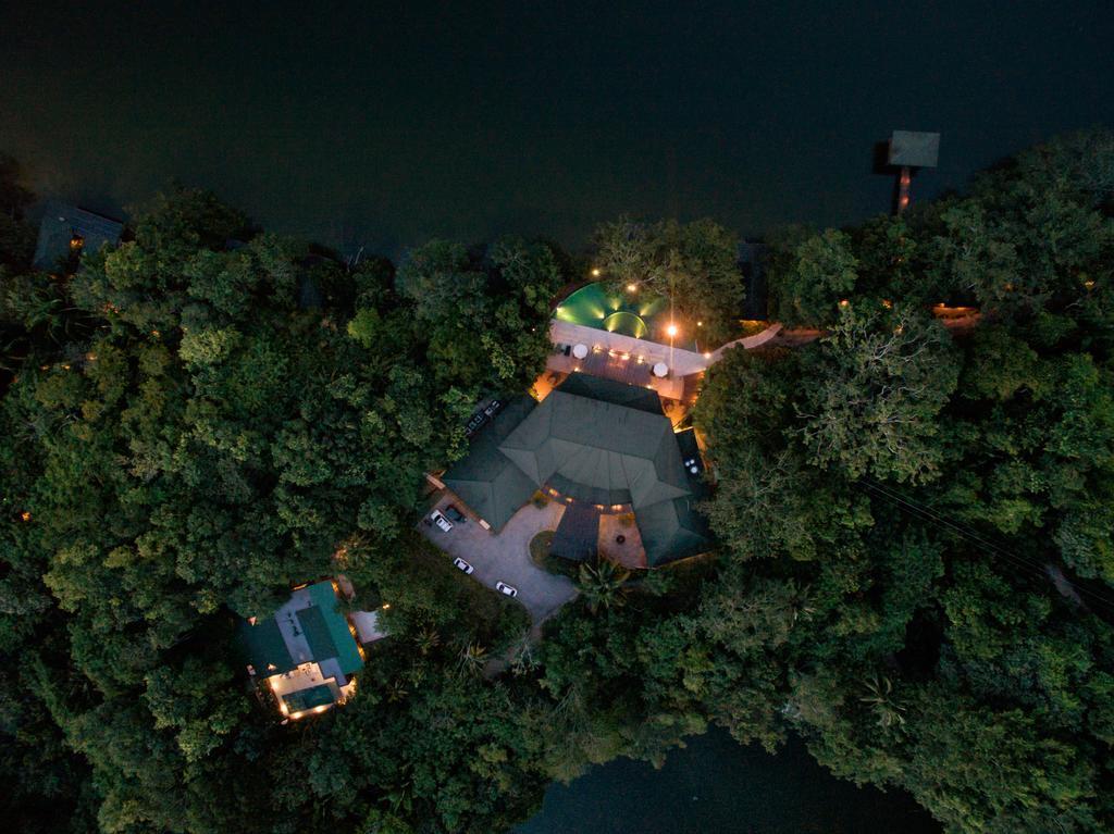 Las Lagunas Boutique Hotel Флорес Экстерьер фото
