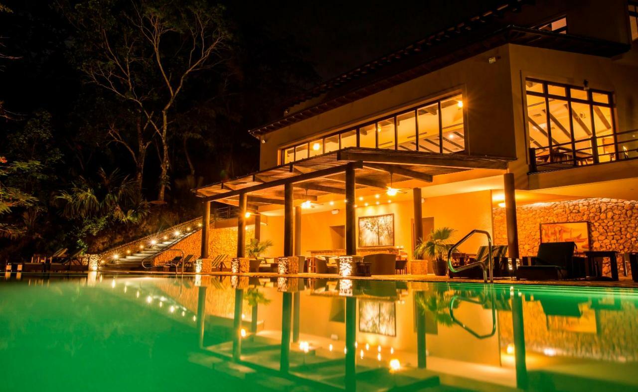 Las Lagunas Boutique Hotel Флорес Экстерьер фото
